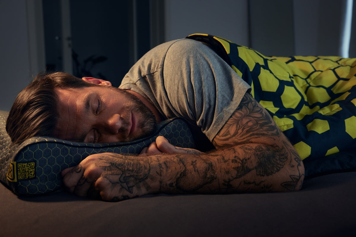 RECHARGE® Recovery Nackenstützkissen – Entlastung bei Nackenschmerzen & Prävention